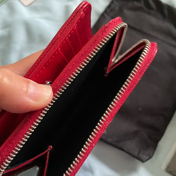 MONOGRAM COMPACT ZIP AROUND WALLET IN GRAIN DE POUDRE EMBOSSED LEATHER - Picture 4 of 7